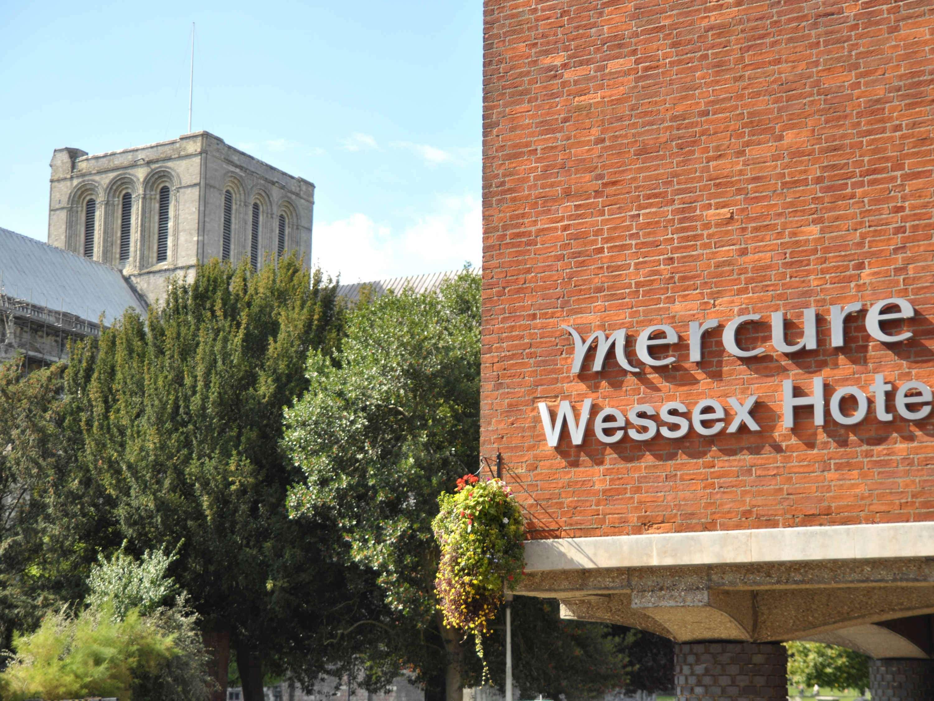 Mercure Winchester Wessex Hotel Екстер'єр фото